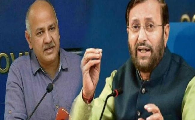 दिल्ली में वायु प्रदूषण को लेकर केंद्र और केजरीवाल सरकार के बीच वाकयुद्ध