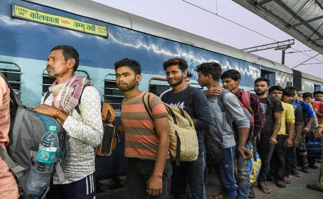 कश्मीर से वापस आये बंगाल के 133 श्रमिक