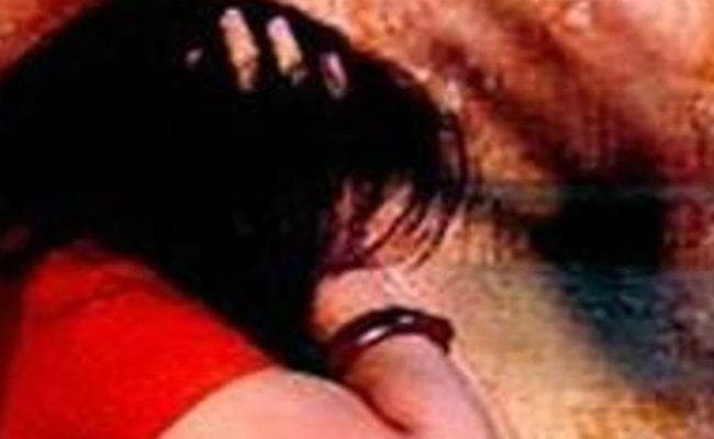 दोस्तों संग प्रेमी ने किया दुष्कर्म, दो गिरफ्तार