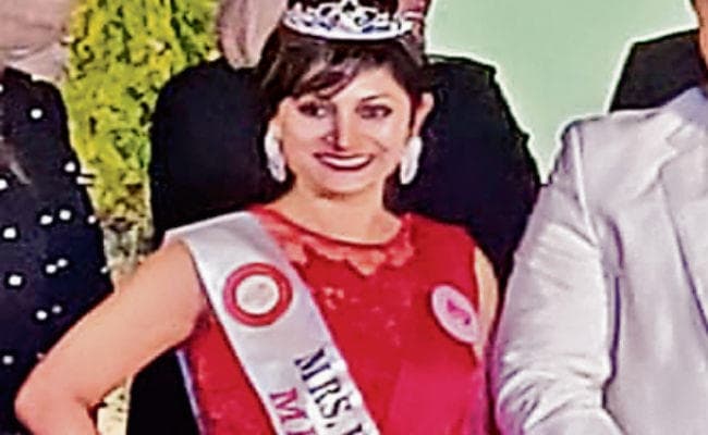 जमशेदपुर : कैंसर को मात देनेवाली रीतु को मिला आयरन लेडी अवार्ड