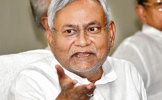 बिहार में बढ़ते प्रदूषण पर गंभीर हुई सरकार, 15 साल पुराने व्यावसायिक व सरकारी वाहनों पर लगा प्रतिबंध