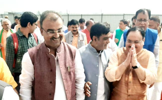 पटना पहुंचे बीजेपी के राष्ट्रीय कार्यकारी अध्यक्ष जेपी नड्डा, रामकृपाल, मंगल पांडेय और संजय जायसवाल ने किया स्वागत