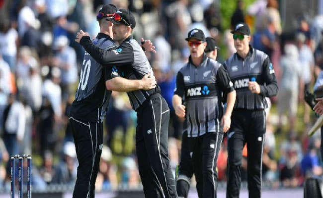 T-20: ग्रैंडहोम और गेंदबाजों ने न्यूजीलैंड को जीत दिलाई, इंग्लैंड को 14 रन से हराया
