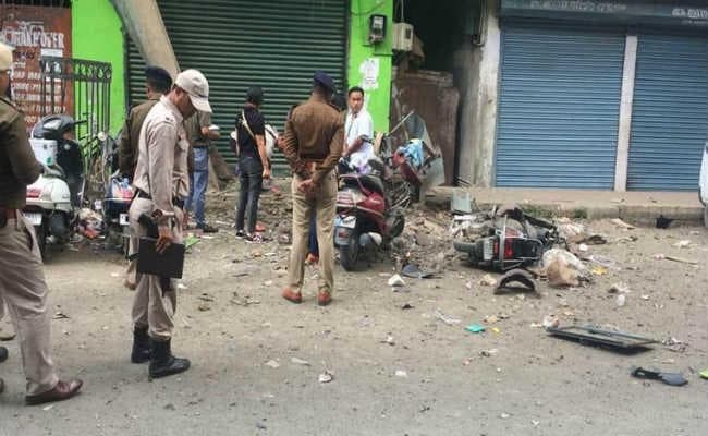 इम्फाल में आईईडी विस्फोट, पांच पुलिसकर्मी और एक आम नागरिक घायल