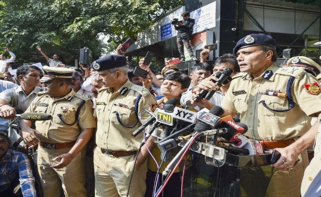 पुलिस के प्रदर्शन से केंद्र नाखुश, दिल्ली पुलिस के शीर्ष अधिकारी रडार पर