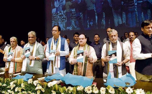 सुशील मोदी ने कांग्रेस को लिया आड़े हाथ, कहा- गैरकांग्रेसी सरकार में ही केंद्र व राज्य का हुआ विकास