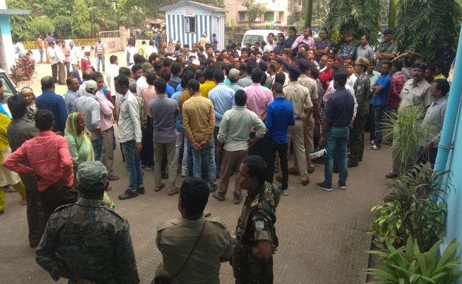 झारखंड : बोकारो थर्मल में बैट्री चोरी के आरोपी की भीड़ ने की पीट-पीट कर हत्या, पांच लोग हिरासत में