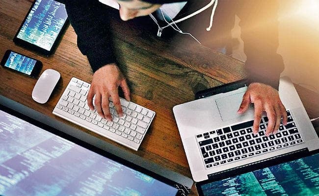 झारखंड में तेजी से बढ़ रहे हैं साइबर अपराध, आपकी छोटी-सी गलती या लापरवाही....खाली हो सकता है एकाउंट