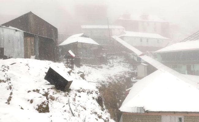 मौसम ने बदली करवट! पहाड़ी राज्यों में शुरू हुई भारी बर्फबारी, जल्द ही दस्तक देगी हाड़ कंपाने वाली ठंड
