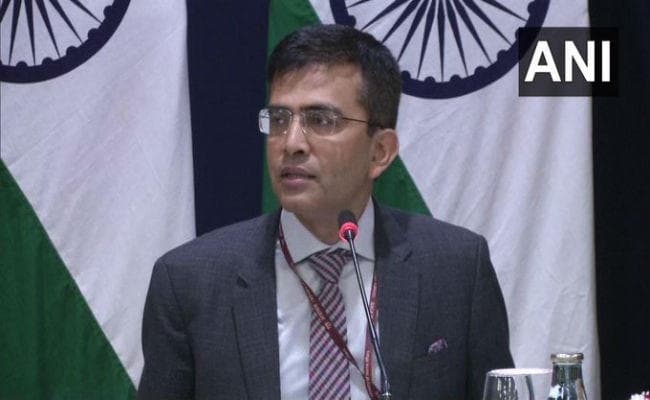 करतारपुर गलियारा : विदेश मंत्रालय ने कहा – पासपोर्ट को लेकर पाक से आ रही विरोधी खबरें