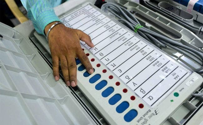 पलामू के पांच विधानसभा सीटों पर एक ने किया नामांकन, 22 ने खरीदा नामांकन पत्र