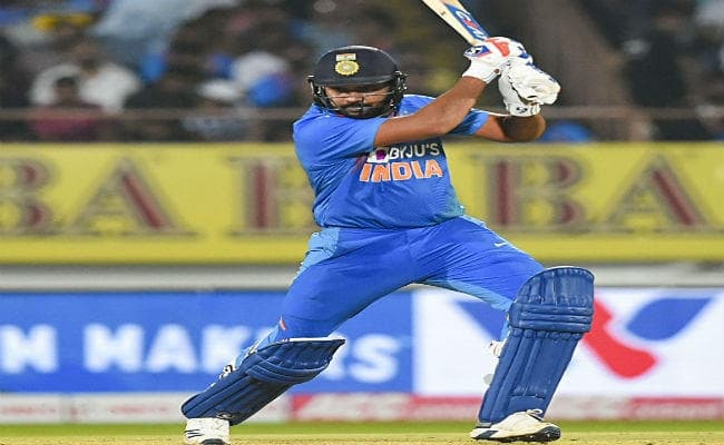 रोहित शर्मा का टी-20 में अनोखा रिकॉर्ड, मैचों का जमाया शतक