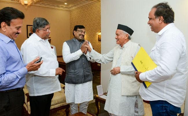 अब तक अड़े हुए हैं भाजपा-शिवसेना, क्या होगा महाराष्‍ट्र का, दलबदल को लेकर कांग्रेस सर्तक