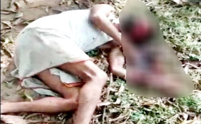 मुखबिरी का आरोप लगाते हुए नक्सलियों ने घर से बुला कर ग्रामीण को मार दी गोली