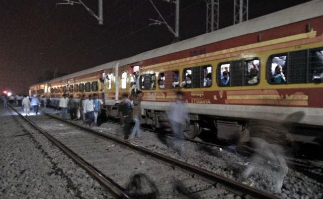 बोगी छोड़ कर सराय स्टेशन पार कर गयी स्वतंत्रता सेनानी एक्सप्रेस की इंजन