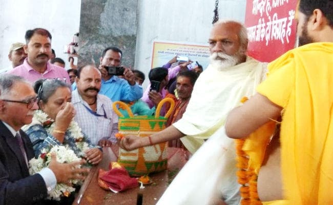 पटना पहुंचे हाईकोर्ट के नवनियुक्त चीफ जस्टिस संजय करोल, महावीर मंदिर में की पूजा-अर्चना