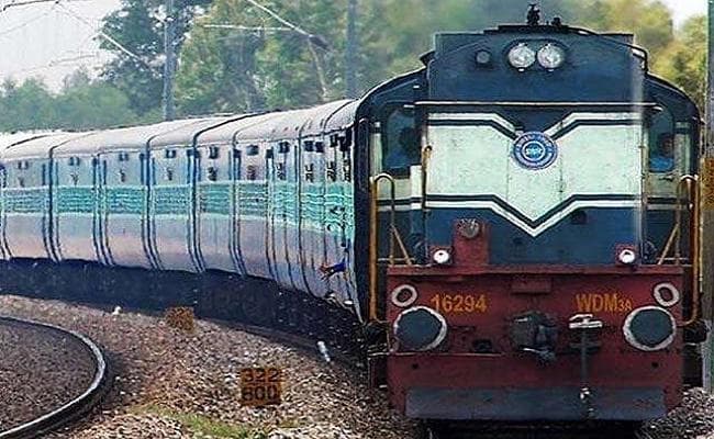 अयोध्या फैसला : हाइ अलर्ट पर रेलवे, यात्रियों की सुरक्षा के लिए ट्रेनों और स्टेशनों पर होती रही जांच