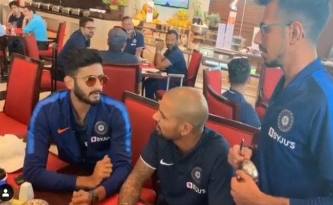 शिखर धवन ने उतारी ''बाला'' अक्षय कुमार की नकल, वीडियो वायरल