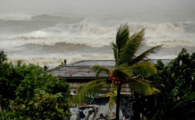 चक्रवात ‘बुलबुल” के मद्देनजर बांग्लादेश में बड़े पैमाने पर लोगों से इलाका खाली कराया गया