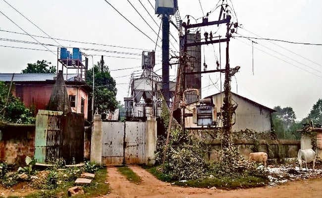 2000 में लाल झंडे के गढ़ में पिता ने लहराया था भगवा, बेटा हरे झंडे से जीता