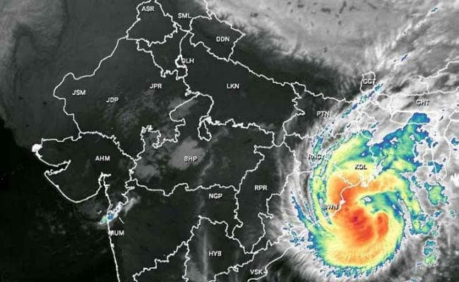 चक्रवाती तूफान ‘बुलबुल’ ने पश्चिम बंगाल के तटीय इलाकों में बरपाया कहर, एक की मौत