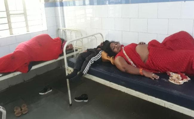 बिहार : औरंगाबाद में भीषण सड़क हादसा, पिता-पुत्र सहित तीन की मौत