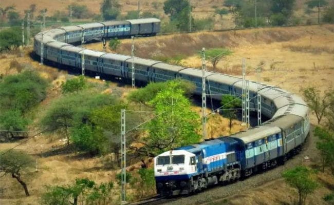 अब सफर में ''सहयात्री'' एप्प करेगा आपकी मदद, किसी से मारपीट, चोरी या छीना-झपटी हो जाये तो...