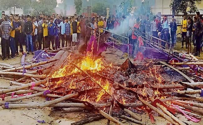 दरभंगा में मैराथन में भाग लेने पहुंचे प्रतिभागियों ने जमकर किया बवाल