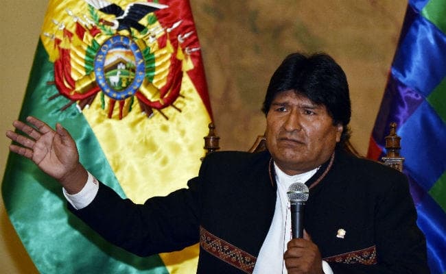 बोलीविया: देश में पैदा हुआ राजनैतिक संकट, हिंसक प्रदर्शनों के बाद राष्ट्रपति मोरालेस ने दिया इस्तीफा