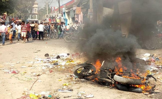 18 लाख रुपये लूटने के लिए पेट्रोल पंप के मालिक को मारी गोली, लोगों ने घेर कर अपराधियों को पकड़ा, फिर…