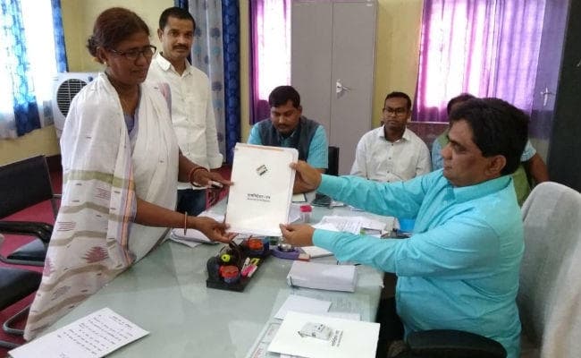 विधानसभा चुनाव : छतरपुर विस सीट पर तीन प्रत्‍याशियों ने भरा नामांकन