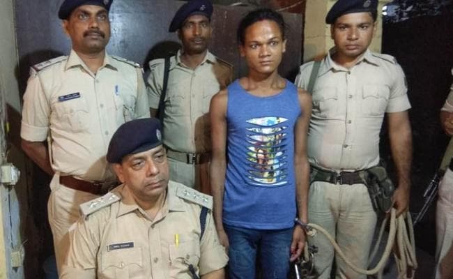 किन्नर का वेशभूषा धारण कर महिला के साथ किया दुष्कर्म और उसके बाद...