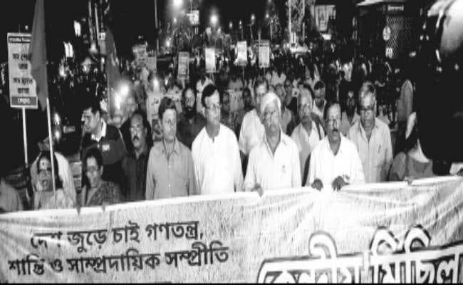 देश आर्थिक रूप से बदहाल और हो रही मंदिर-मस्जिद निर्माण की बात : सलीम