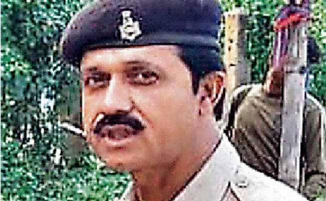 खलारी : महिला संग आपत्तिजनक स्थिति में धराया एएसआइ