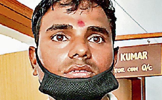 रांची : ट्रैफिक जवान को लात-जूते से मारा, दो युवक गिरफ्तार