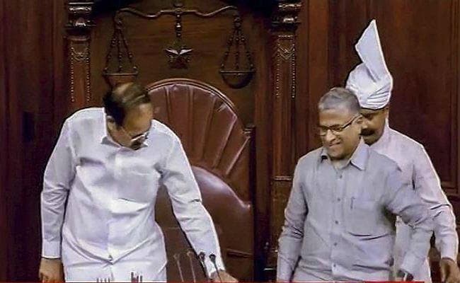 शीतकालीन सत्र को सफल बनाने के लिए  वेंकैया नायडू ने बुलाई 17 नवंबर को सर्वदलीय बैठक