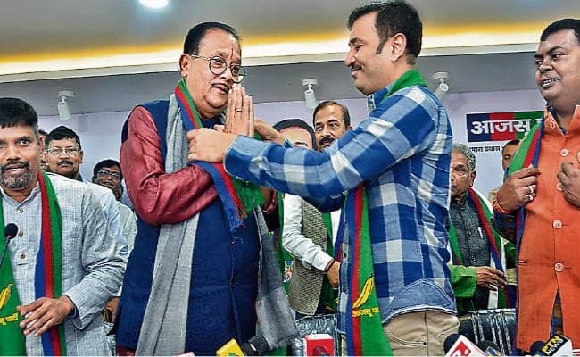 झारखंड विधानसभा चुनाव 2019 : मुख्यमंत्री के साथ बैठे प्रदेश भाजपा के पदाधिकारी, चुनाव प्रबंधन पर हुई चर्चा