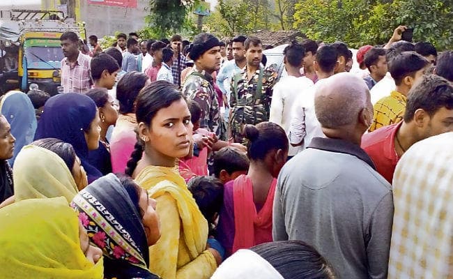 बेगूसराय : दो स्वर्ण व्यवसायियों से 60 लाख के जेवर लूटे, कारचालक की हत्या