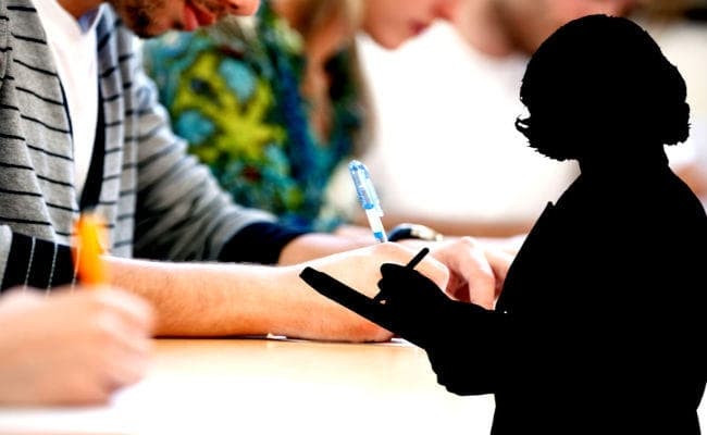 निजी स्कूलों में नहीं पढ़ा सकेंगे अनट्रेंड शिक्षक, जिला शिक्षा अधीक्षक कार्यालय ने जारी किया आदेश