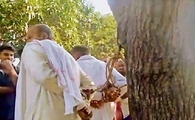 कैमूर : ....जब अगुवा व लड़की के पिता को पेड़ से बांध कर पीटा