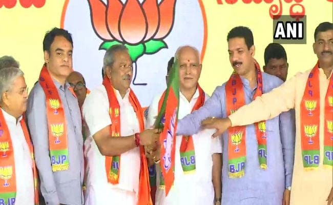 कर्नाटक उपचुनाव : भाजपा ने कांग्रेस-जदएस के अयोग्य ठहराये गये 13 विधायकों को दिया टिकट