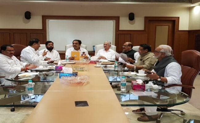 #Maharashtra : न्यूनतम साझा कार्यक्रम को लेकर कांग्रेस, NCP और शिवसेना के बीच बैठक