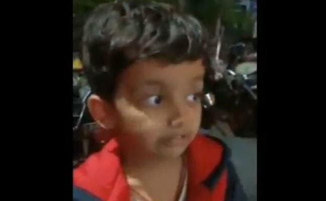 एजुकेशन सिस्टम पर नन्ही बच्ची ने उठाये सवाल,बोली- छह बजे उठती हूं, जल्दी-जल्दी स्कूल जाना...