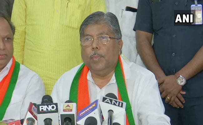 महाराष्ट्र भाजपा अध्यक्ष का दावा- हमारे साथ 119 विधायक, जल्दी ही सरकार बनायेंगे