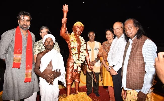 Jharkhand : जमशेदपुर में जनजातीय संवाद सम्मेलन ‘आदिवासियत आज’