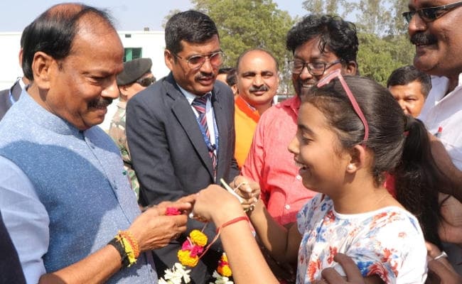 Jharkhand : लक्ष्मण गिलुवा और गुरुचरण नायक के नामांकन में शामिल हुए मुख्यमंत्री रघुवर दास