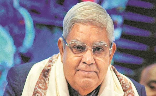 किसी को भी लक्ष्मण रेखा नहीं लांघनी चाहिए : धनखड़