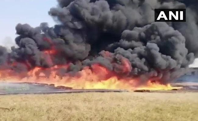 Uttar Pradesh : उन्नाव में किसान आंदोलन के दौरान UPSIDA के गोदाम में आगजनी, लाखों का नुकसान