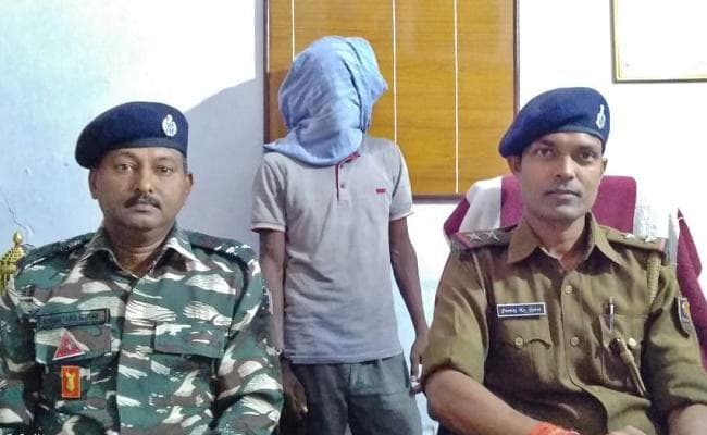 बिहार : औरंगाबाद में भाकपा माओवादी का हार्डकोर नक्सली गिरफ्तार