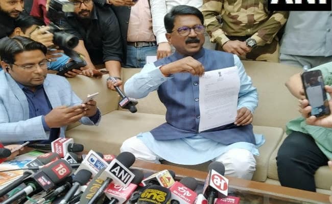 संसद में बदल गया शिवसेना सांसद के बैठने का स्‍थान, अरविंद सावंत पहली से तीसरी पंक्ति में हुए शिफ्ट